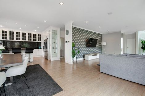 Photo of property in 9 Harvest Avenue, Orewa, 0931