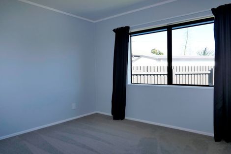 Photo of property in 19 Linwood Drive, Paraparaumu, 5032
