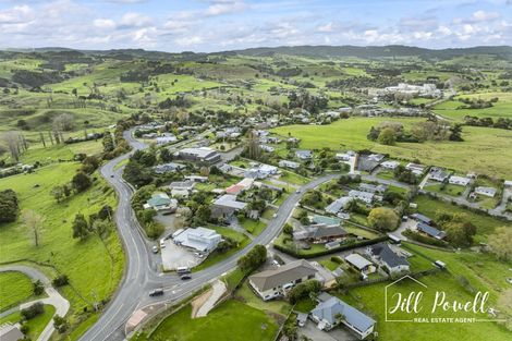 Photo of property in 2 Bickerstaffe Road, Maungaturoto, 0520