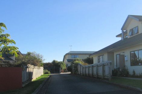 Photo of property in 50 Samwell Drive, Whitby, Porirua, 5024