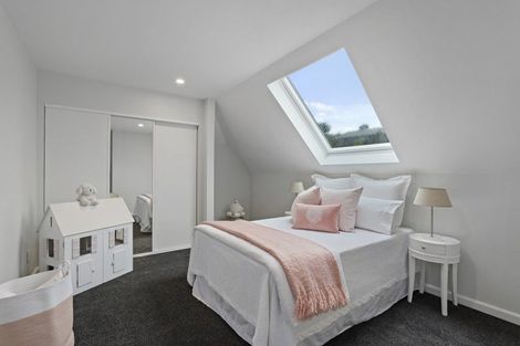 Photo of property in 7 Hatherly Lane, Mount Pleasant, Christchurch, 8081