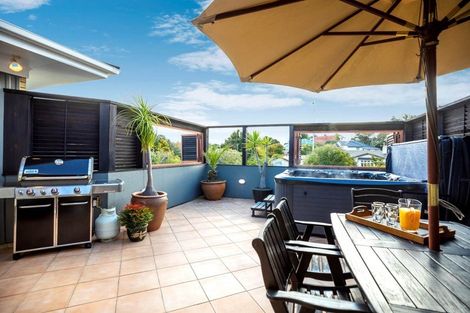 Photo of property in 12 Green Lane East, Pukekohe, 2120