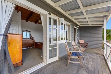 Photo of property in 16 Sea View Road, Leigh, 0985