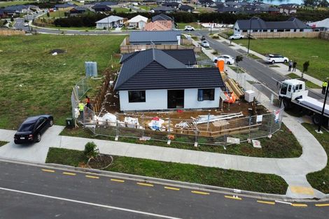 Photo of property in 25 Opouatu Avenue, Glenbrook, 2681