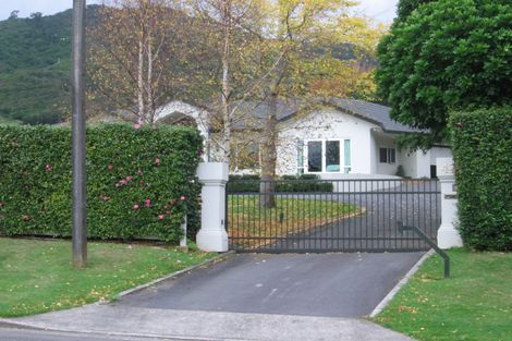 Photo of property in 47 Winara Avenue, Waikanae, 5036