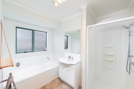 Photo of property in 56 Percy Kinsman Crescent, Riverstone Terraces, Upper Hutt, 5018