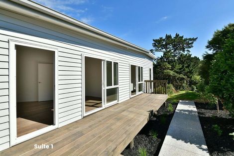 Photo of property in 299 Whangaparaoa Road, Red Beach, 0932
