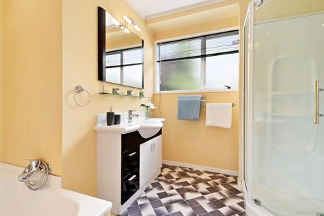 Photo of property in 60 Hartley Terrace, Massey, Auckland, 0614