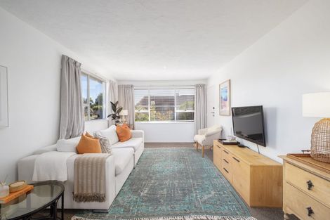 Photo of property in 1/176 Grimseys Road, Redwood, Christchurch, 8051