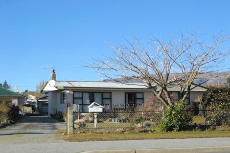 Photo of property in 128 Upton Street, Wanaka, 9305