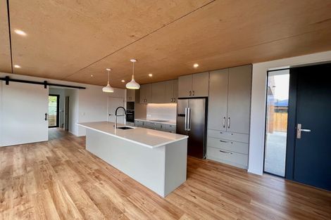 Photo of property in 3 Muster Road, Jacks Point, 9371