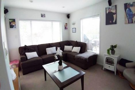 Photo of property in 1/12 Speedy Crescent, Hillcrest, Auckland, 0627