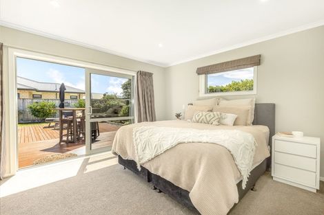 Photo of property in 5 Pearson Place, Paraparaumu, 5032