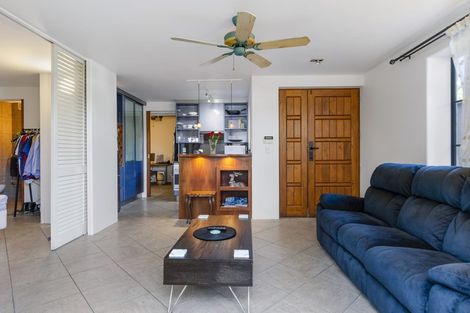 Photo of property in 1/60 Milford Road, Milford, Auckland, 0620