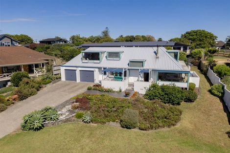 Photo of property in 6 Stevenson Way, Cockle Bay, Auckland, 2014