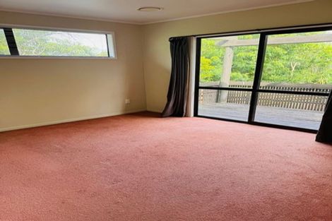 Photo of property in 4 Moxham Grove, Massey, Auckland, 0614
