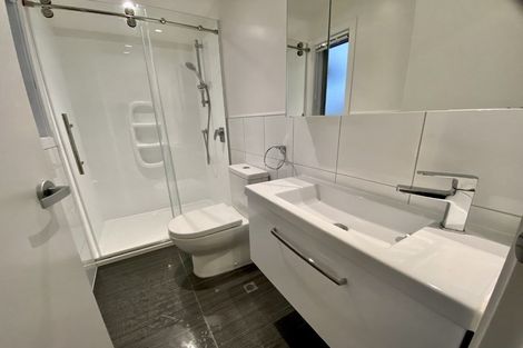 Photo of property in 5/61 Black Rock Road, Newlands, Wellington, 6037