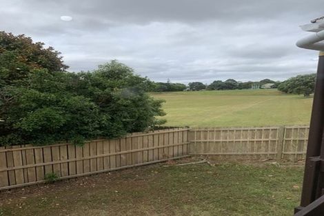 Photo of property in 2/6 Bundena Place, Clendon Park, Auckland, 2103