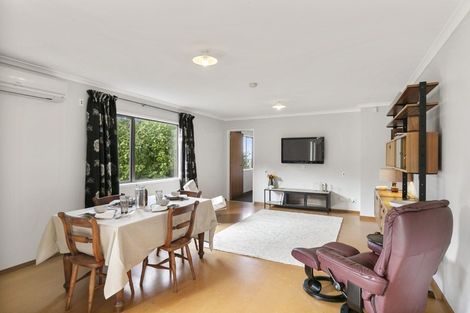 Photo of property in 16 Ramphal Terrace, Khandallah, Wellington, 6035