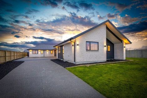 Photo of property in 66 Ridgeland Way, West Melton, 7618