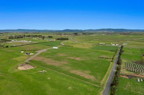 Photo of property in 31 Coast Lane, Thornton, 3194