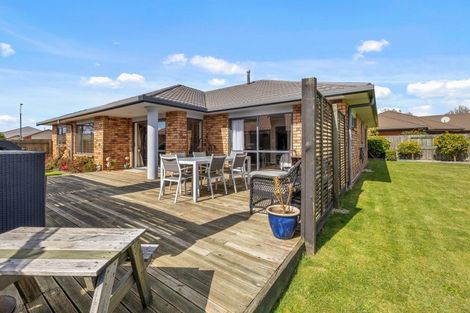Photo of property in 11 Frame Place, Owhata, Rotorua, 3010