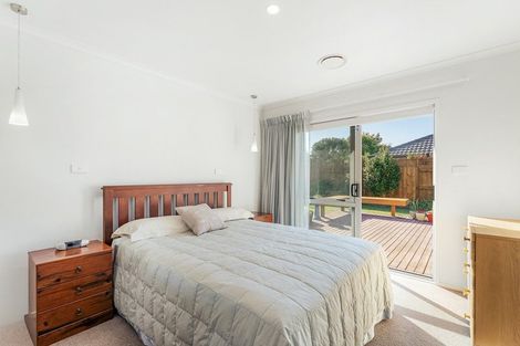 Photo of property in 34 Butterworth Crescent, Papamoa Beach, Papamoa, 3118