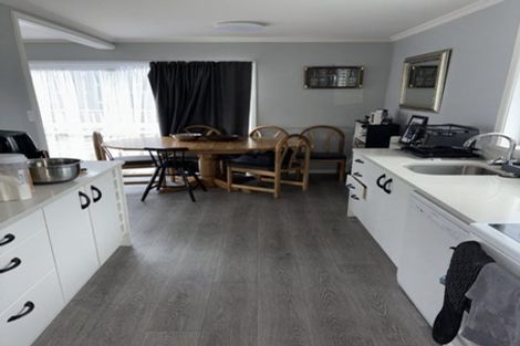 Photo of property in 11 Frederick Street, Paraparaumu Beach, Paraparaumu, 5032