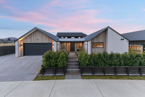 Photo of property in 41 Avalon Station Drive, Wanaka, 9305