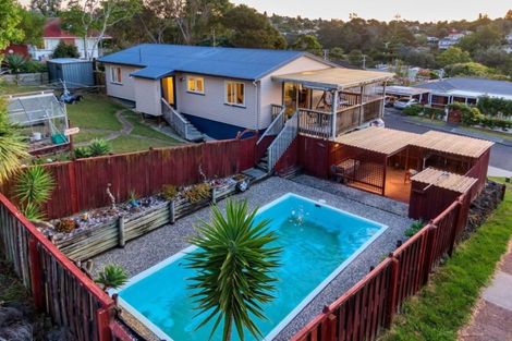 Photo of property in 3 Lanigan Street, Birkdale, Auckland, 0626