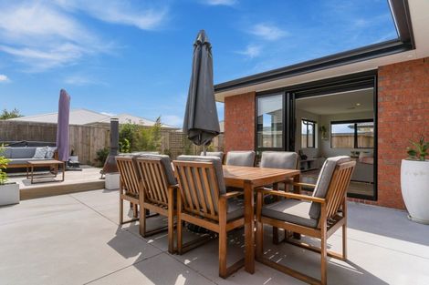 Photo of property in 14 Furlong Road, Papamoa, 3118