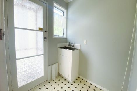 Photo of property in 4 Tree View Avenue, Glenfield, Auckland, 0629