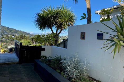 Photo of property in 16 Cavalry Close, Crofton Downs, Wellington, 6035