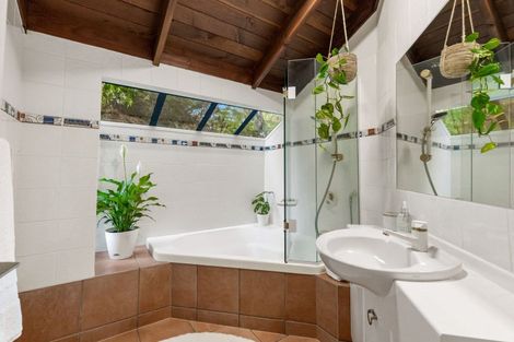 Photo of property in 433 East Coast Road, Mairangi Bay, Auckland, 0630