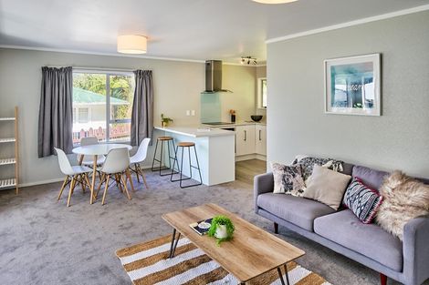 Photo of property in 2/22 Shackleton Grove, Stokes Valley, Lower Hutt, 5019