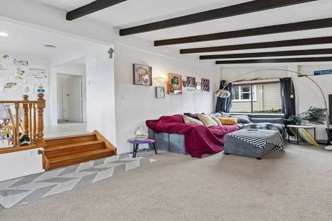 Photo of property in 18 Mclean Avenue, Papatoetoe, Auckland, 2025