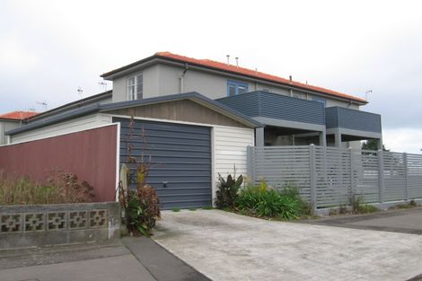 Photo of property in 12 Freyberg Street, Roslyn, Palmerston North, 4414