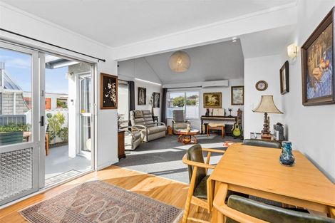Photo of property in 2/249 Taradale Road, Pirimai, Napier, 4112
