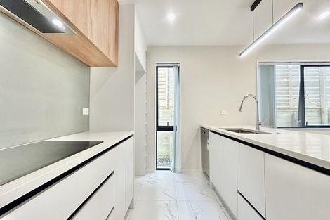 Photo of property in 8a Nandana Drive, Glen Eden, Auckland, 0602