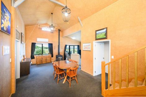Photo of property in 21 Sutherland Road, Sanson, Palmerston North, 4479