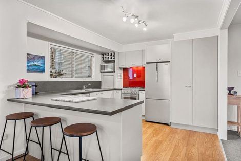 Photo of property in 43 Agincourt Street, Glenfield, Auckland, 0629