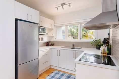 Photo of property in 1/12 Tomlinson Street, Hillpark, Auckland, 2102