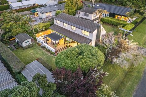 Photo of property in 1 Cross Street, Manly, Whangaparaoa, 0930