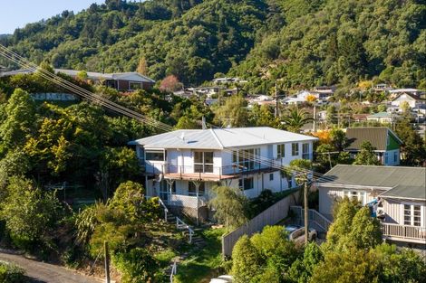 Photo of property in 3 Suffolk Street, Picton, 7220