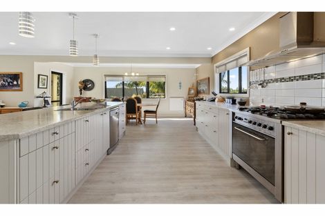 Photo of property in 74 Harbour View Road, Point Wells, Warkworth, 0986