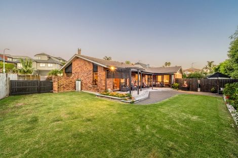 Photo of property in 5 Basilton Close, Bucklands Beach, Auckland, 2012