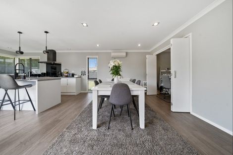 Photo of property in 3 Margaret Alice Close, Whalers Gate, New Plymouth, 4310