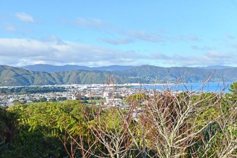 Photo of property in 6 Stanhope Grove, Korokoro, Lower Hutt, 5012