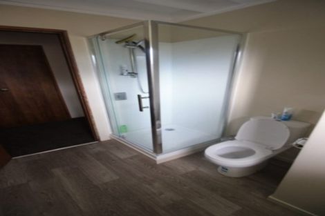 Photo of property in 6 Adams Place, Kelvin Grove, Palmerston North, 4414