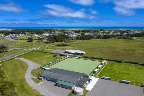 Photo of property in 19 Nash Parade, Foxton Beach, Foxton, 4815